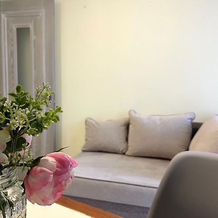 Apartments Vip Avalon Львов Экстерьер фото