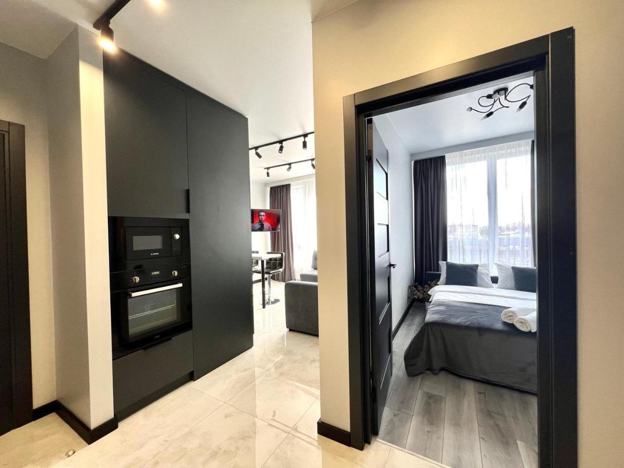 Apartments Vip Avalon Львов Экстерьер фото
