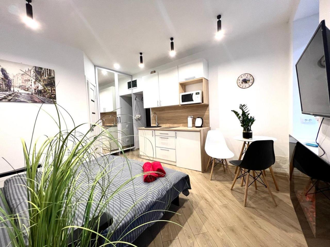 Apartments Vip Avalon Львов Экстерьер фото