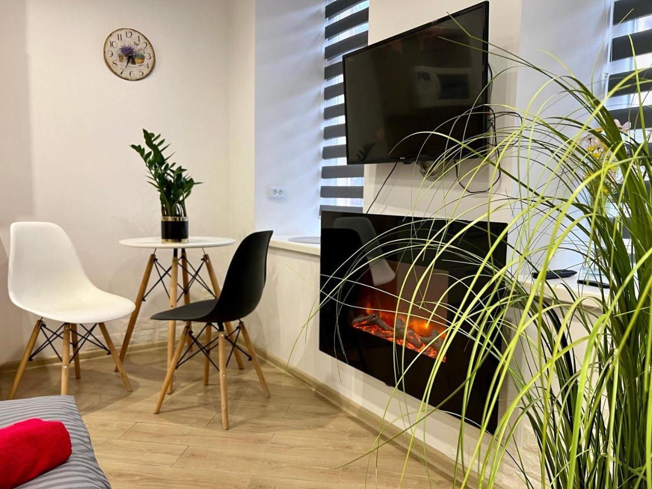 Apartments Vip Avalon Львов Экстерьер фото