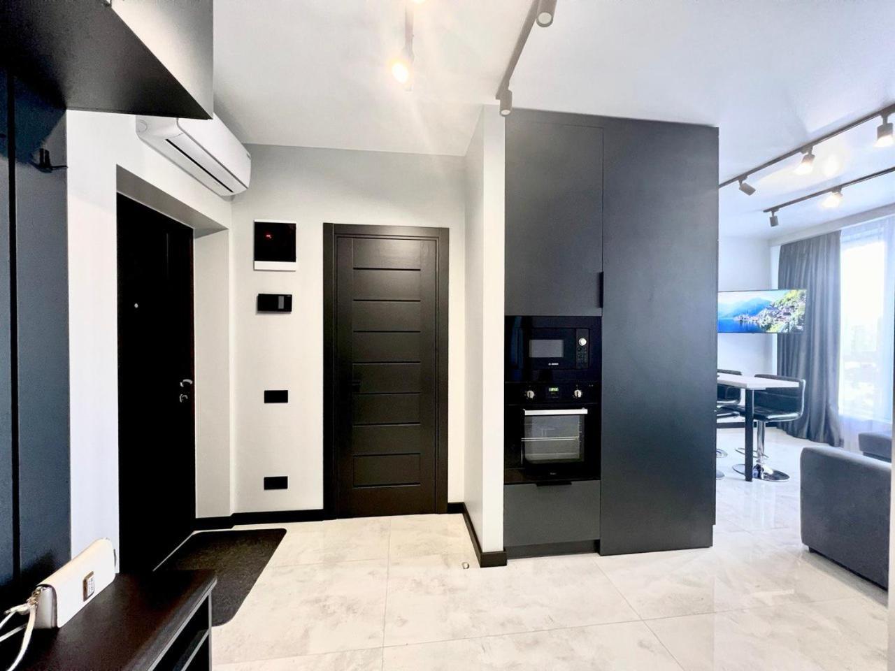 Apartments Vip Avalon Львов Экстерьер фото