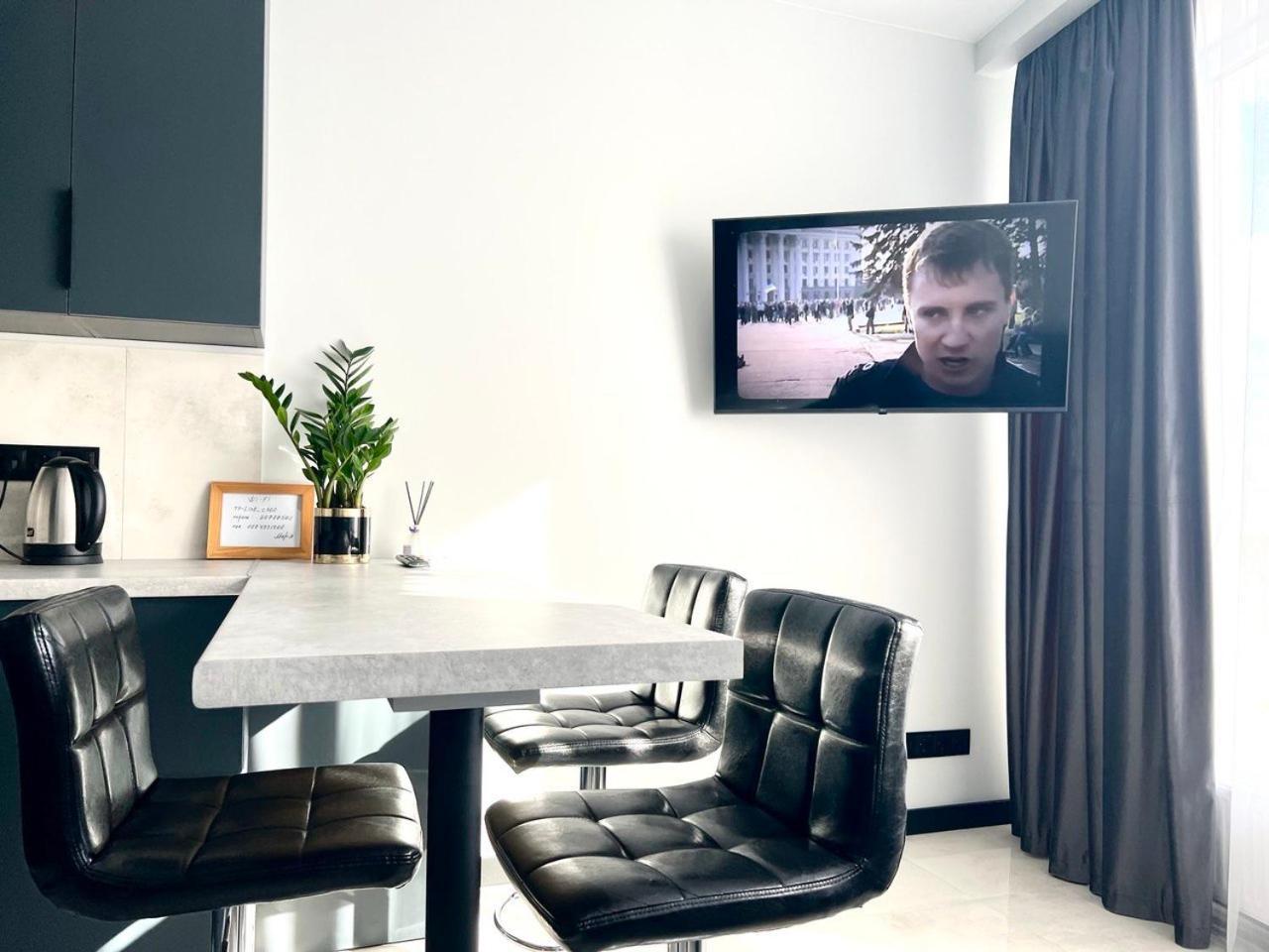 Apartments Vip Avalon Львов Экстерьер фото