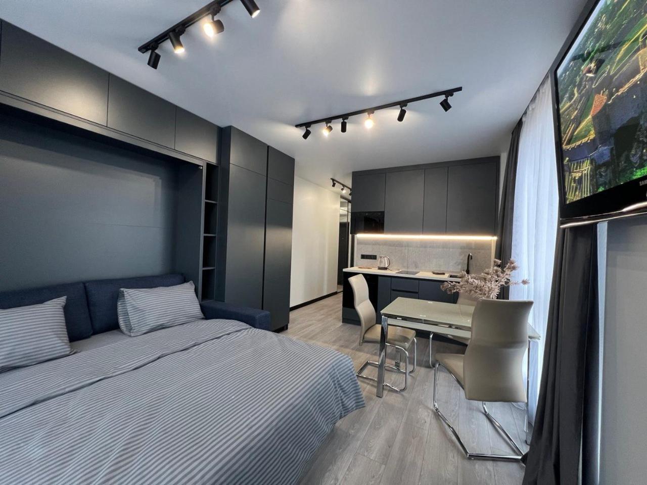 Apartments Vip Avalon Львов Экстерьер фото