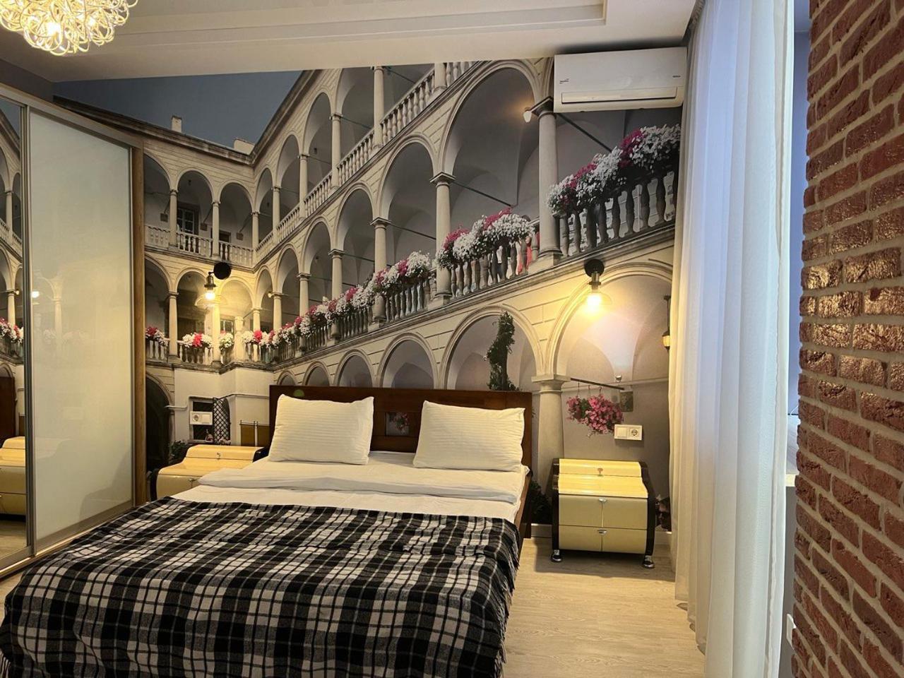 Apartments Vip Avalon Львов Экстерьер фото