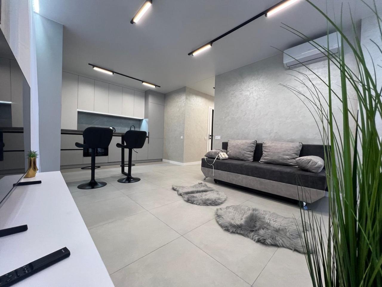 Apartments Vip Avalon Львов Экстерьер фото