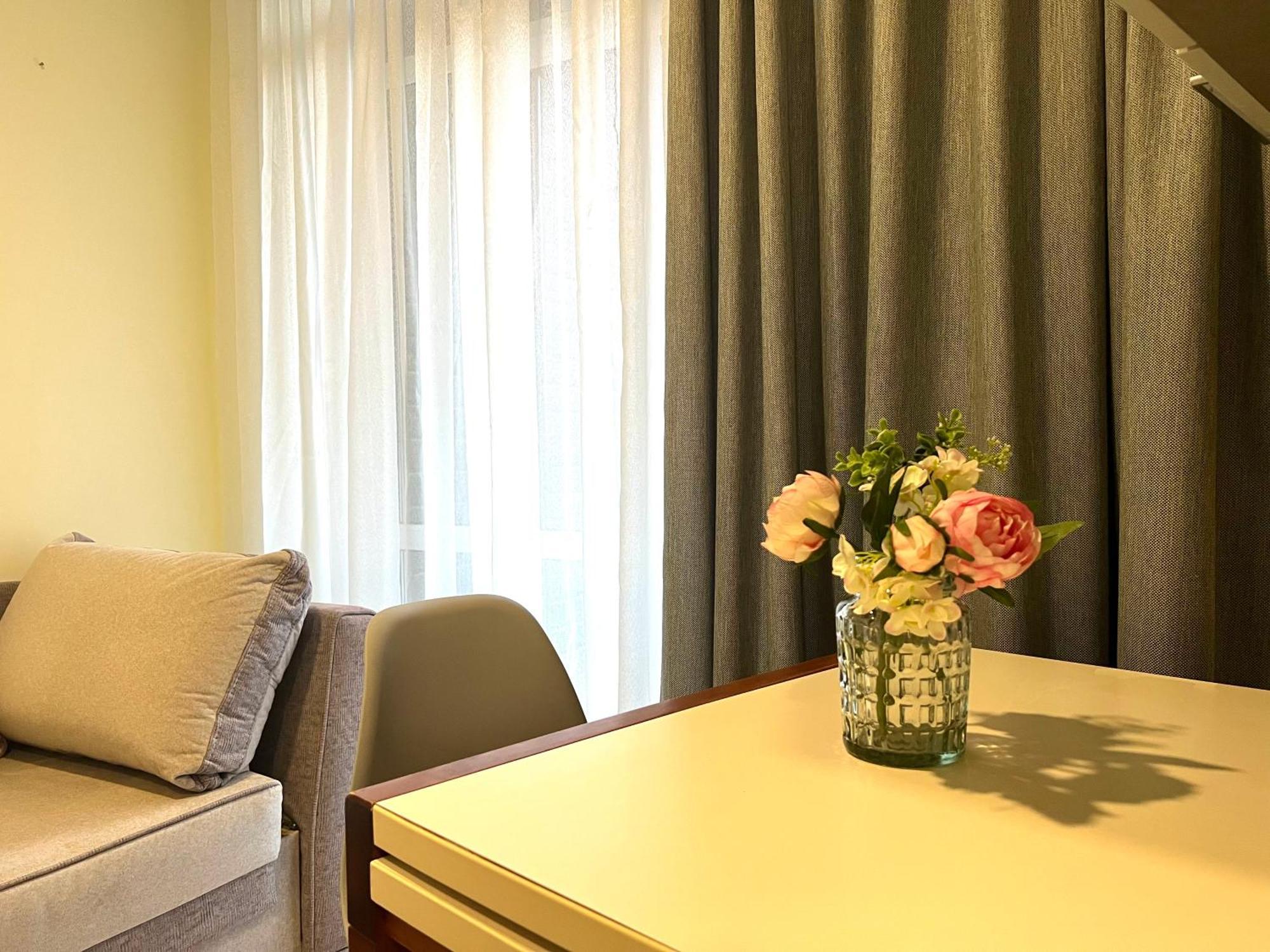 Apartments Vip Avalon Львов Экстерьер фото