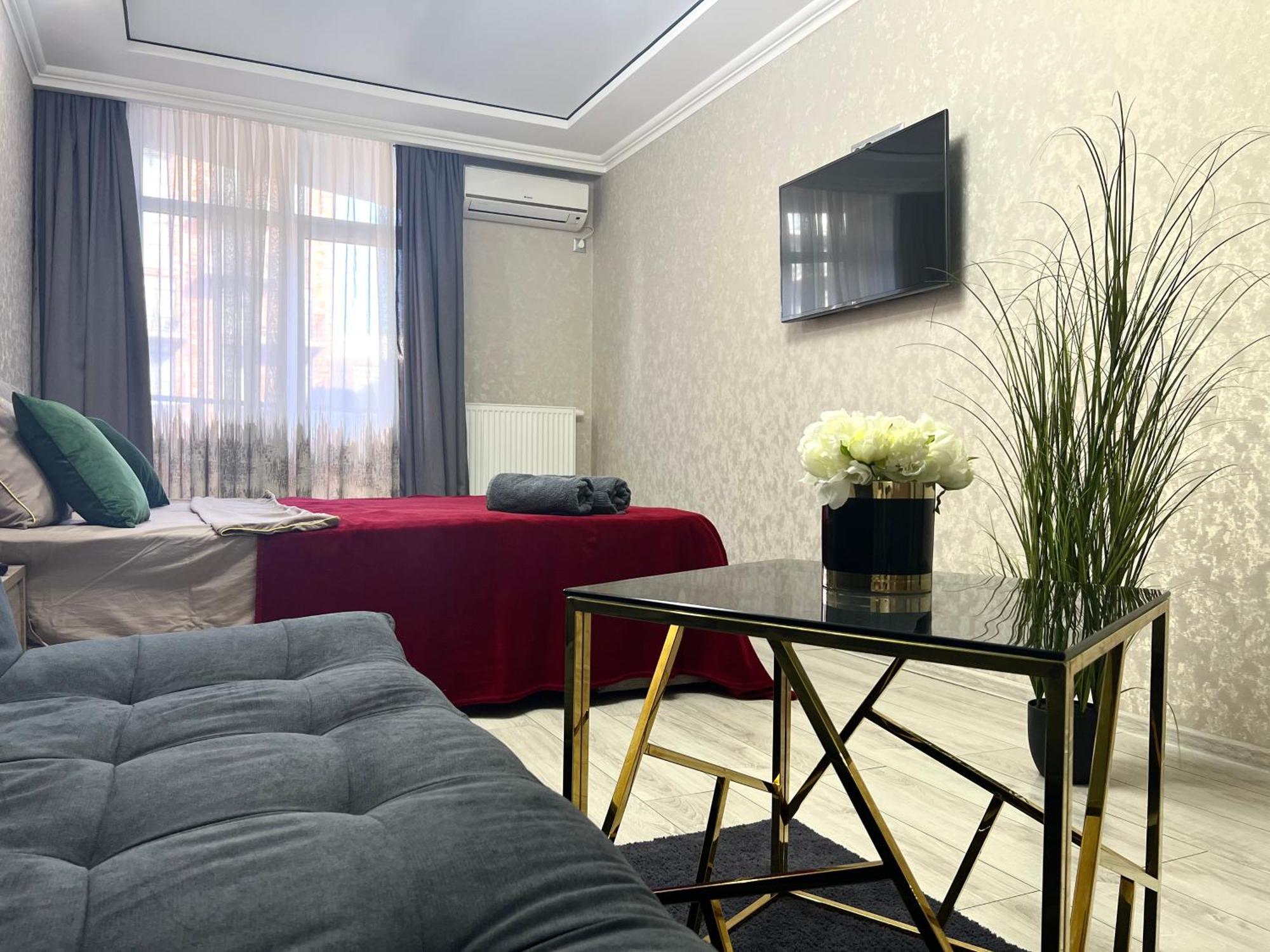 Apartments Vip Avalon Львов Экстерьер фото