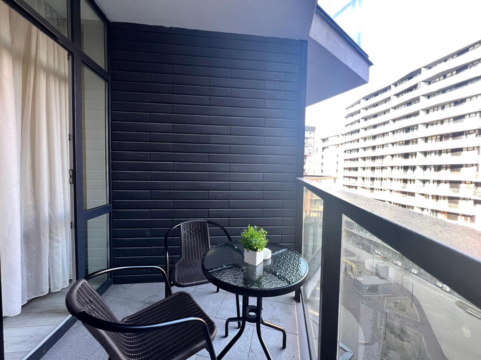Apartments Vip Avalon Львов Экстерьер фото